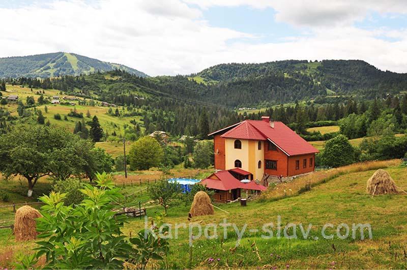 Zacharovany Karpaty Slavske Bagian luar foto